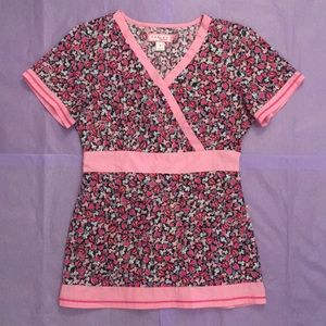 Koi Rylee Valentine’s Day Hearts Lockets Keys Scrub Top Size Small